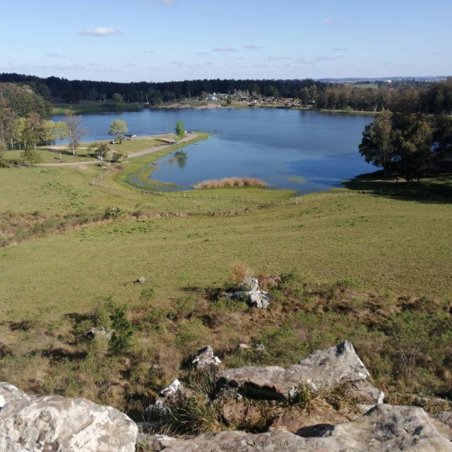 La Casona Del Lago Balneario Ipora Buitenkant foto