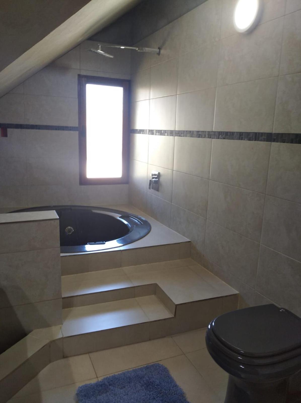 La Casona Del Lago Balneario Ipora Buitenkant foto